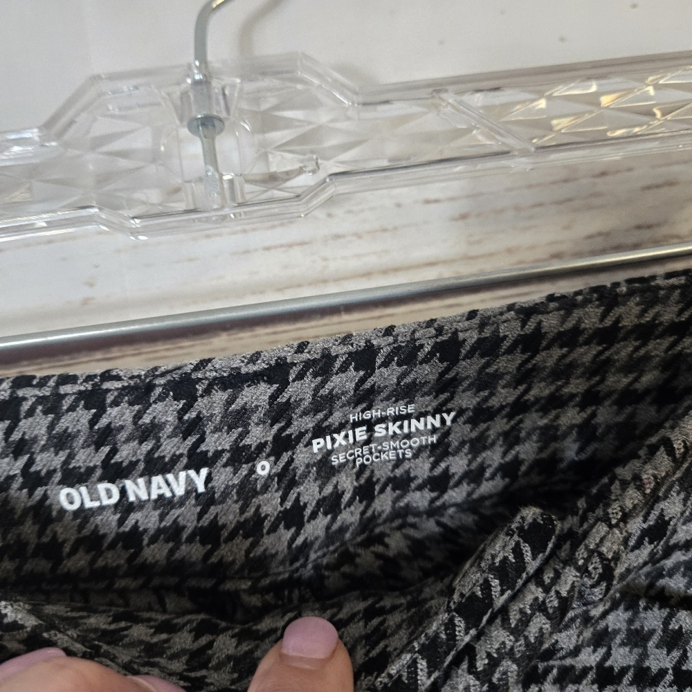 Old Navy Pixie Pants Size 0 Gray Houndstooth - image 5